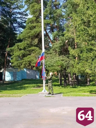 Саратовских школьников учили фланкировке казачьей шашкой  